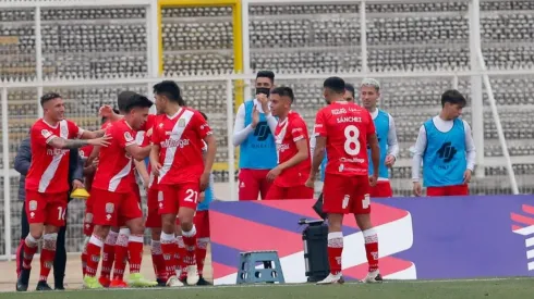 Curicó Unido celebró en La Cisterna