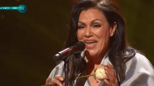 El complicado debut de Solange Lackington en The Covers: Se le olvidó la letra