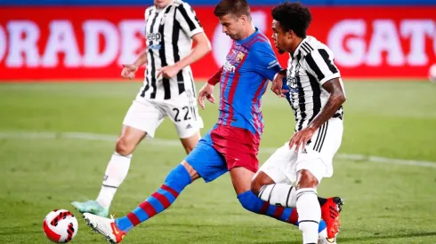 Piqué bajó su sueldo para ayudar al Barcelona