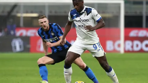Duván Zapata es pretendido por Inter de Milán.