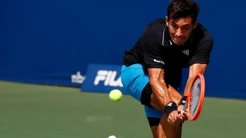 Cristian Garin fue derrotado en un partido que fue postergado por lluvias. No mejora en cemento.