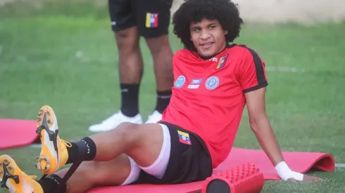 Eduard Bello se gana la oportunidad en la Vinotinto.