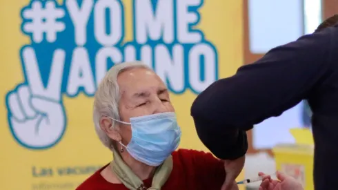 Adultos mayores podrán ir la próxima semana a vacunarse.  (Foto: Agencia Uno).