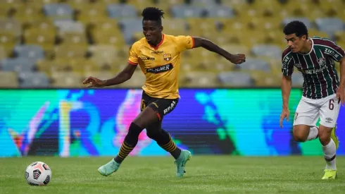 Barcelona y Fluminense buscan meterse entre los cuatro mejores de la Copa Libertadores.