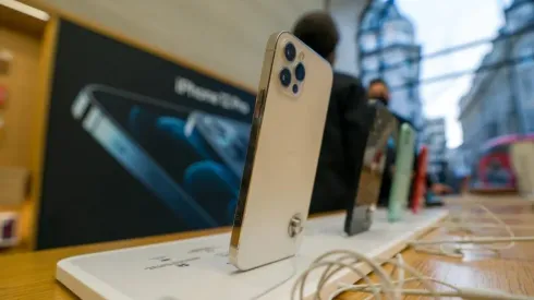 La nueva generación de móviles pretende mantener la línea de precios de iPhone 12.