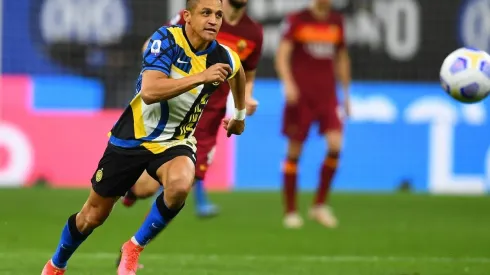 Alexis Sánchez es aguardado con ansias en Milán, para saber cuándo podrá sumarse al Inter y la selección chilena