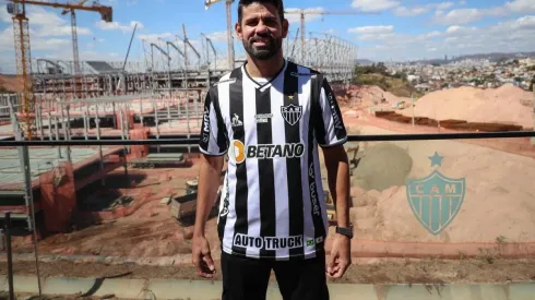 Diego Costa fue presentado en el Atlético Mineiro