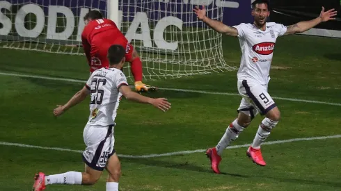 Melipilla consiguió un triunfo vital ante Everton en la lucha por la permanencia.