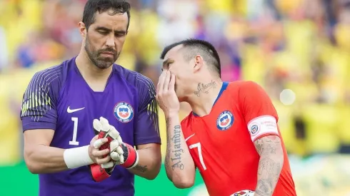 Bravo y Medel son duda en la Roja