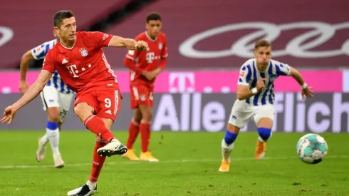 Pese a los rumores del mercado, Robert Lewandowski sigue de momento en Bayern Múnich.