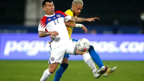 Chile inicia ante Brasil su dura triple fecha. Duelo tendrá público en el Estadio Monumental. (Foto: Getty).