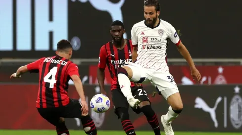 Cagliari consiguió un empate en su debut en la Serie A.