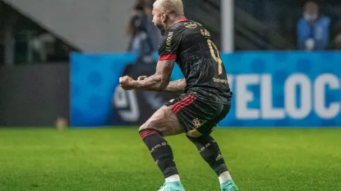 Gabriel Barbosa metió tres goles en la previa de Eliminatorias | Foto: @Flamengo_es