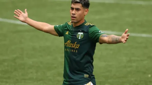 Mora fue titular: aportó con asistencia y golazo en la victoria de su equipo.