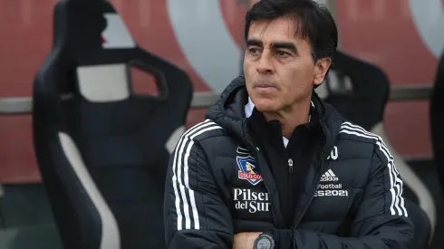 Gustavo Quinteros y Colo Colo complicado para sumar refuerzos.