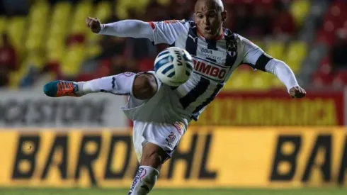 El goleador dejó La Serena para volver a México, donde es ídolo.