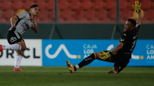 Solari y dos goles para Colo Colo contra Unión Española.