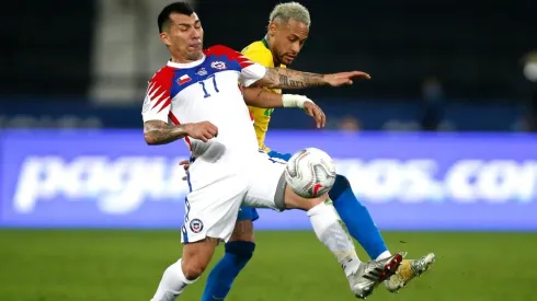 El partido será una revancha del anterior encuentro disputado en la Copa América, donde Neymar y compañía ganaron a "La Roja" por la mínima.