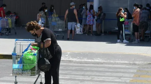 ¿A qué hora cierra los supermercados?