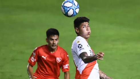 River Plate e Independiente disputan un duelo clave en la lucha por el título.