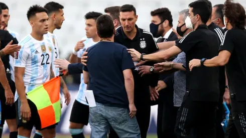 Scaloni defendió a sus jugadores tras el papelón en Brasil