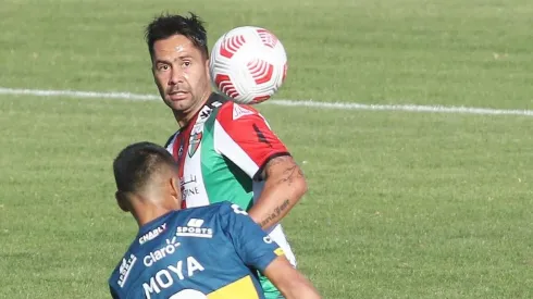 Everton no podrá contar con Cecilio Waterman, quien está con la Selección de Panamá y el cuadro árabe no tendrá a Luis "Mago" Jiménez, que está convocado con "La Roja".