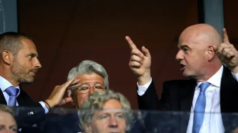 Discusión entre Aleksander Ceferin y Gianni Infantino