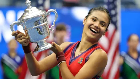 Con tan solo 18 años la británica Emma Raducanu levantó su primer título en su carrera en el US Open.