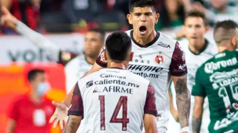 Esteban Pavez anotó un gol polémico en México