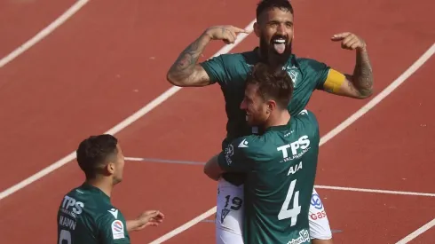 Ronnie Fernández celebrando la última victoria de Wanderers