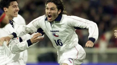 Rafael Olarra inicia su camino al Olimpo el 18 de septiembre, cuando marcó un golazo en la victoria de la selección chilena sobre España en Sydney 2000