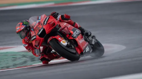Bagnaia buscará seguir recortando distancia con el líder de la clasificación de pilotos Fabio Quartararo.