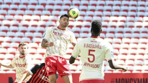 Guillermo Maripán se lesionó en partido del Mónaco contra Niza.
