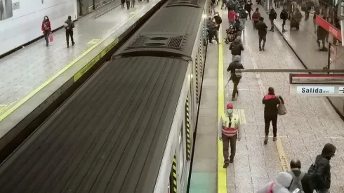 ¿Hasta qué hora funciona el Metro de Santiago esta semana?