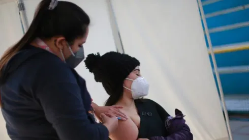 Población menor de edad puede obtener vacuna Sinovac esta semana.