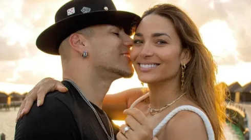 Raúl Peralta junto a Lisandra Silva en Islas Maldivas.