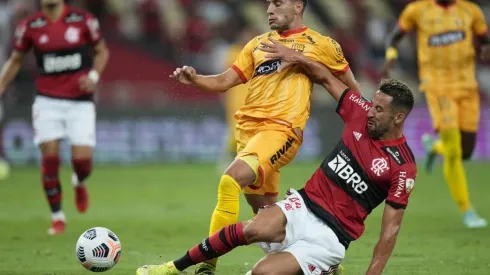 Mauricio Isla sacó aplausos en el Flamengo-Barcelona por Copa Libertadores.
