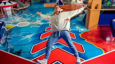 ¿Un flipper gigante? Pasha Petkuns lo llevó a la realidad.