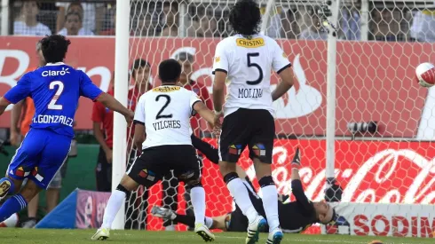 Osmar Molinas comenzó a vivir una pesadilla tras el autogol que le dio el empate a la U ante Colo Colo en un Superclásico