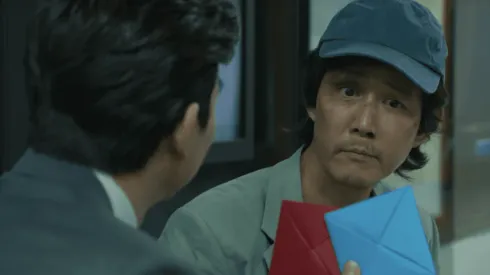 En el inicio del capítulo el protagonista toma una decisión que pudo ser clave.