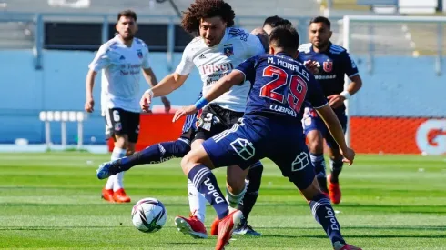 Maximiliano Falcón destacó el trabajo defensivo de Colo Colo ante Universidad de Chile.