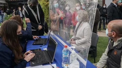 El Bono IFE es un aporte monetario que forma parte de la Red de Protección Social y fue creado durante la tramitación de la Ley de Presupuesto 2021.