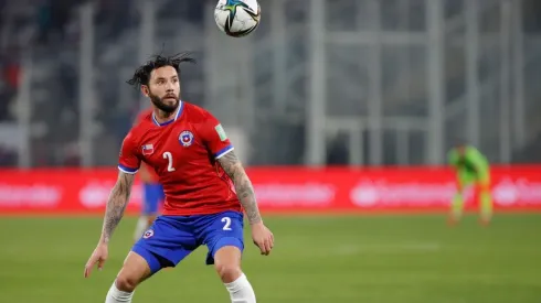 En Argentina aseguran que Eugenio Mena no llega a la triple fecha eliminatoria