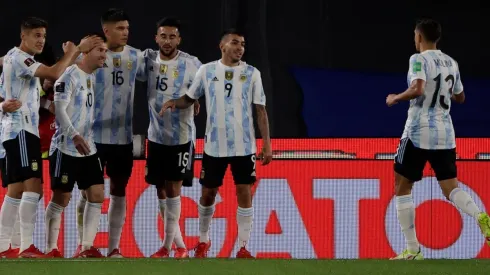 Messi se recupera de una lesión, pero seguramente estará presente en la selección de Argentina
