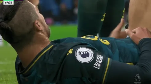 Francisco Sierralta dejó la cancha lesionado y preocupa a la Roja para eliminatorias