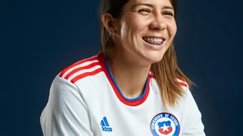 Así es la nueva camiseta alternativa de Chile junto a adidas