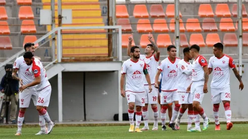 Copiapó alcanzó el liderato de la Primera B