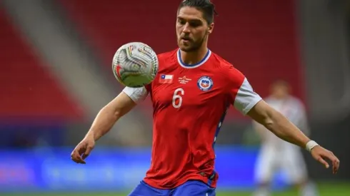 Sierralta no viajó a Chile y será evaluado en Inglaterra.