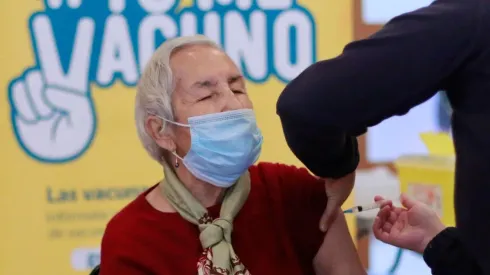 Mayores de 55 años pueden obtener su dosis de refuerzo esta semana.