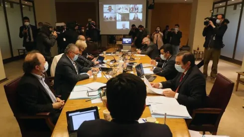 Vista general de la Comisión de Constitución del Senado, que analiza el proyecto que permite un cuarto retiro de fondos de pensiones, por la pandemia del Covid-19.